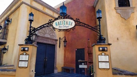 Epcot Candlelight Processional Dining Package 2022