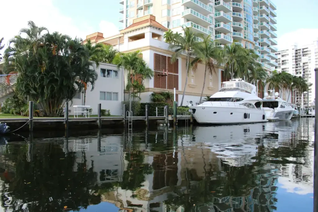 Miami Yacht on the River