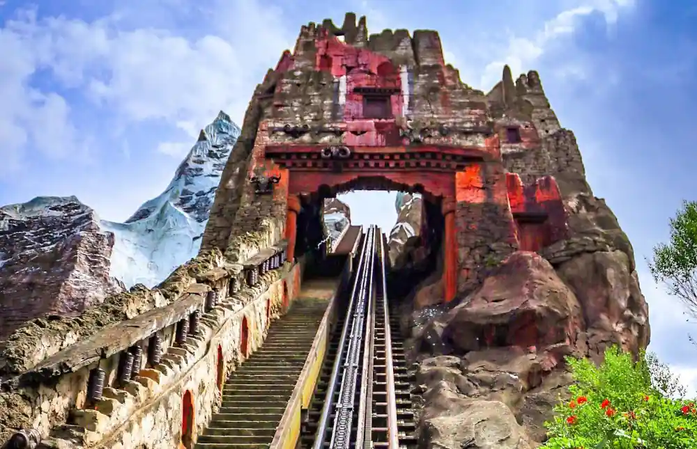 Expedition Everest ride to the top of the mountain in Animal Kingdom 