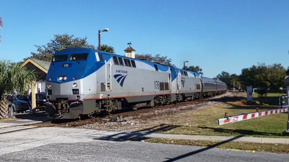 Amtrak service to Miami pulling into Kissimmee Station [© 2019, floridareview.co.uk, all rights reserved]